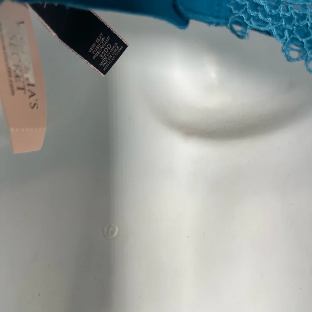 Victoria's Secret Deep Teal Lace Bra - Picture 4 of 4